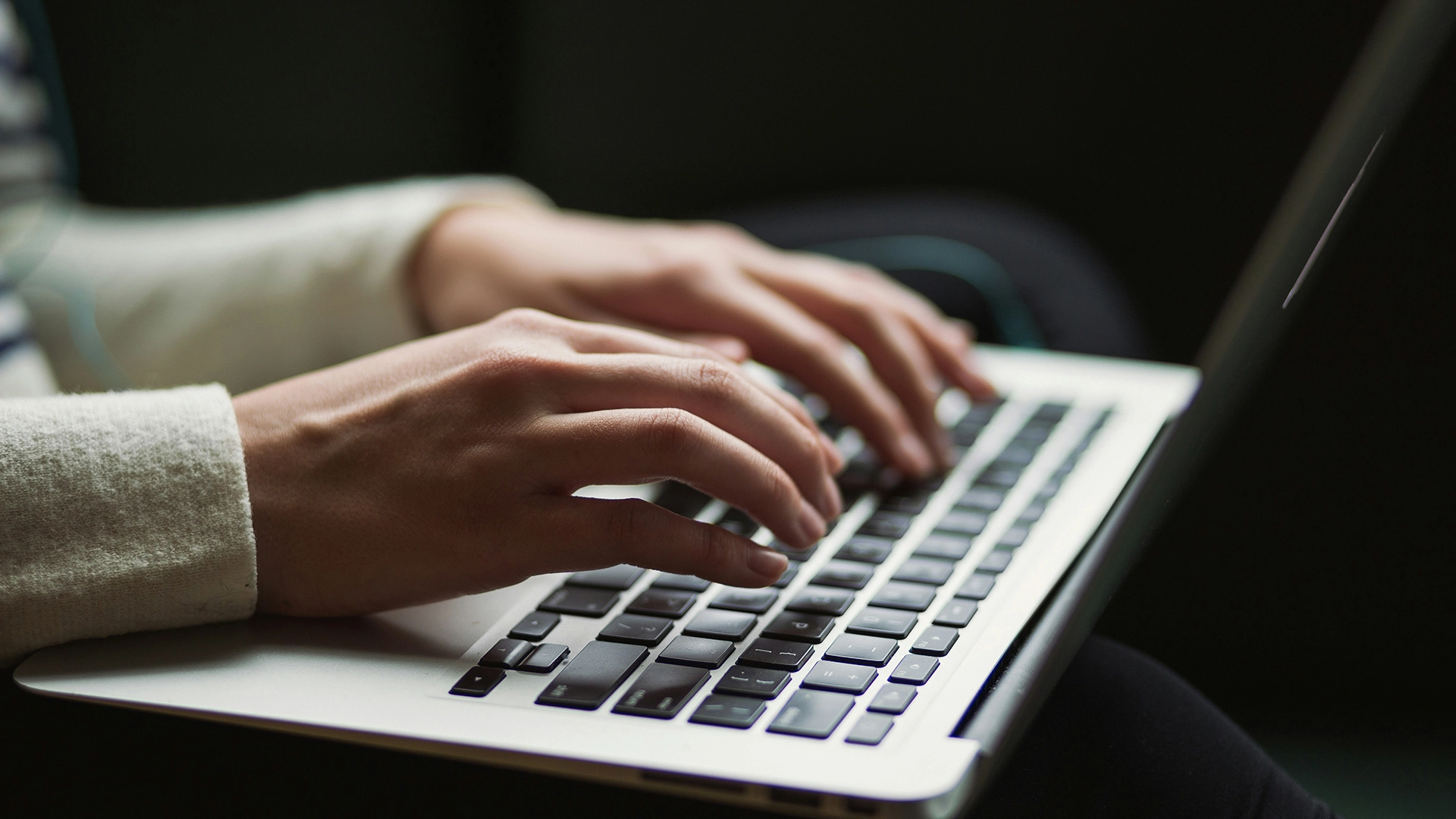 Kirjoituspalvelu NanoWriMo sulkeutuu tekoälyyn ja sisällönsuodatuskiistoihin liittyvien ongelmien vuoksi