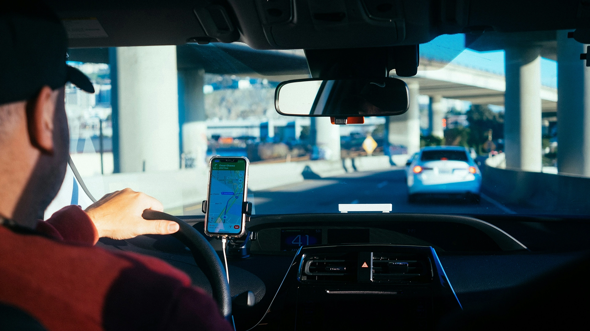 Uberia syytetään algoritmien käytöstä voittojen kasvattamiseksi kuljettajien kustannuksella